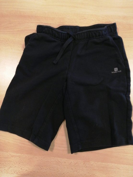 Short noir Domyos taille 7 ans