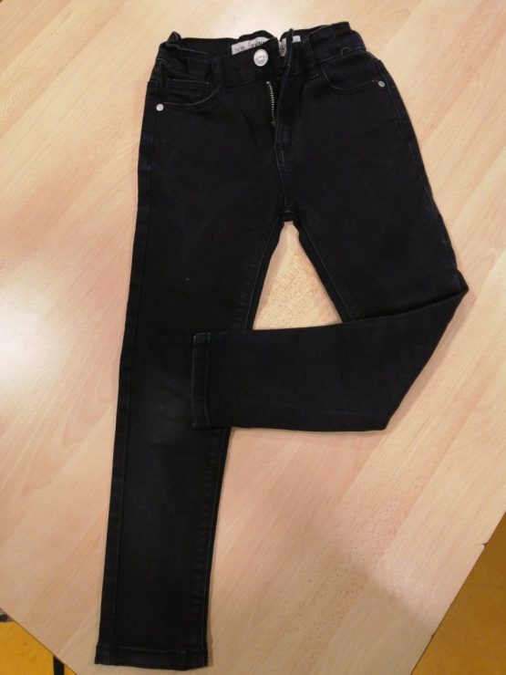 jean noir denim taille 5-6 ans