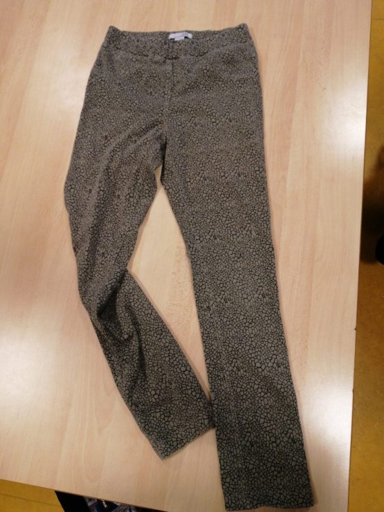 pantalon gris et noir