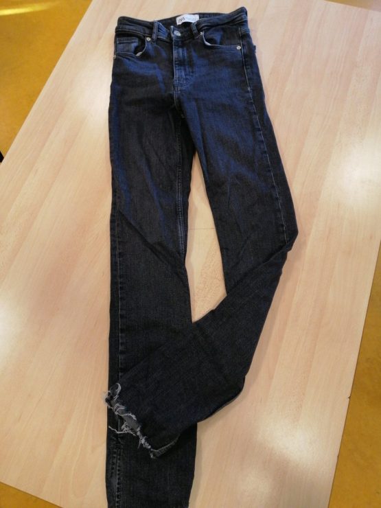 jean Zara gris noir pour femmes taille 34