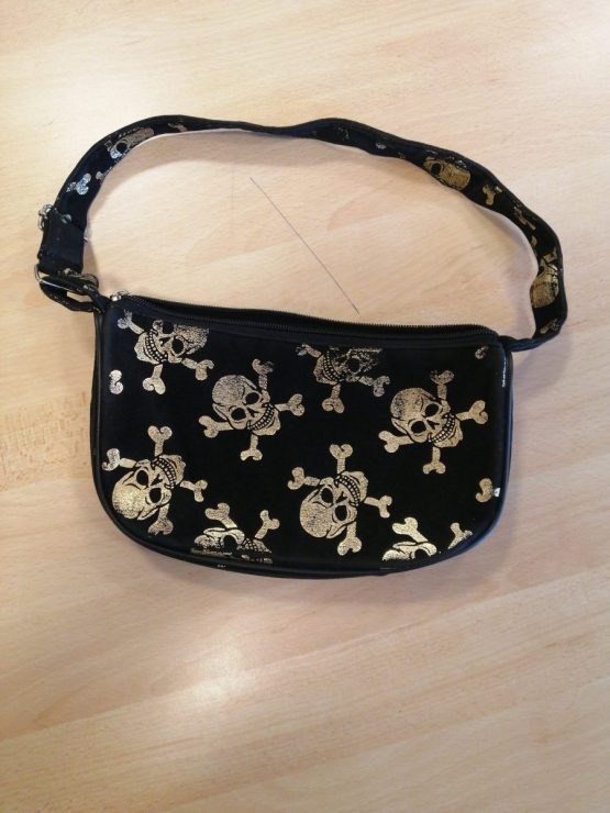 Petit sac de couleur noir et or