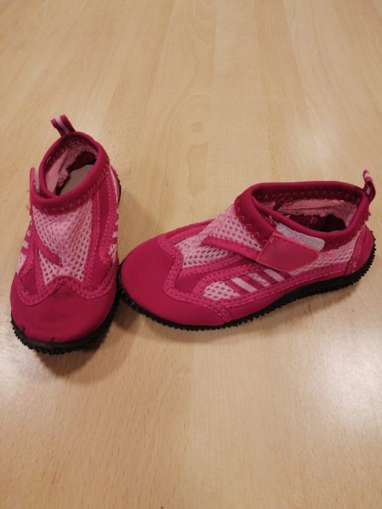 Chaussures d'eau rose taille 25-26